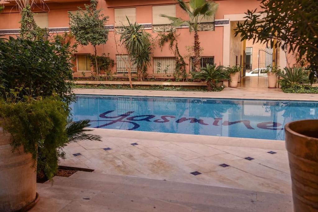 Schone Ferienwohnung: Poolblick Und Terrasse Nahe Majorelle Garden Apartamento *
