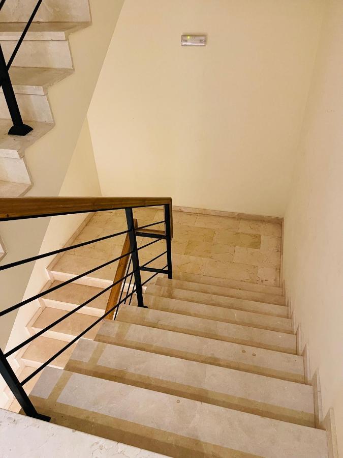 A Cote De La Gare Du Train Apartment *