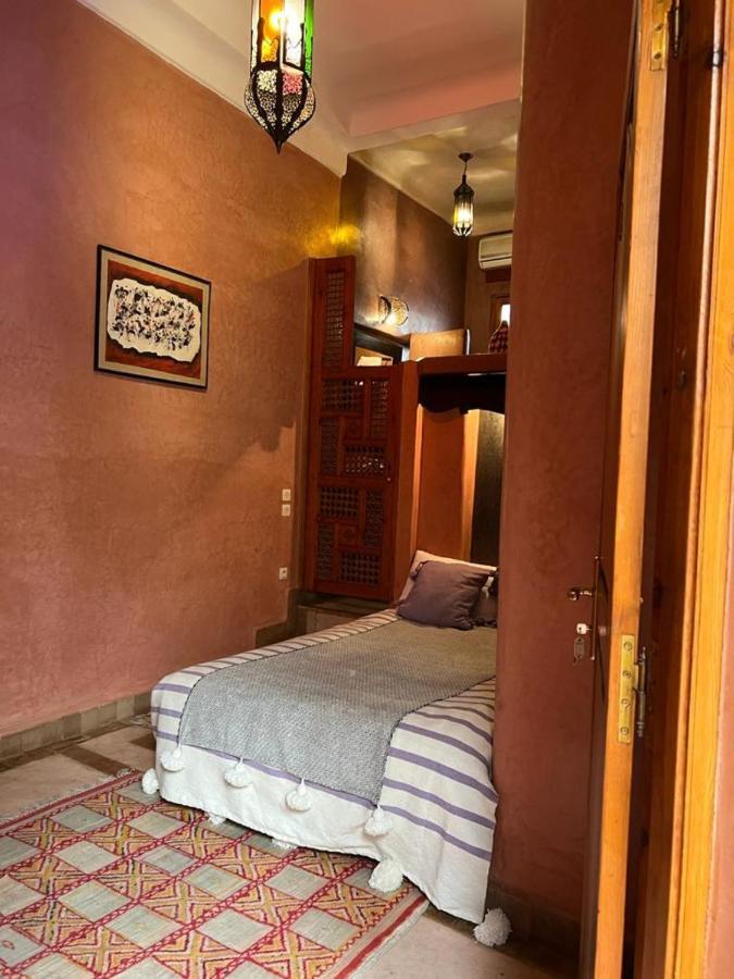 Sabah Guest house *
