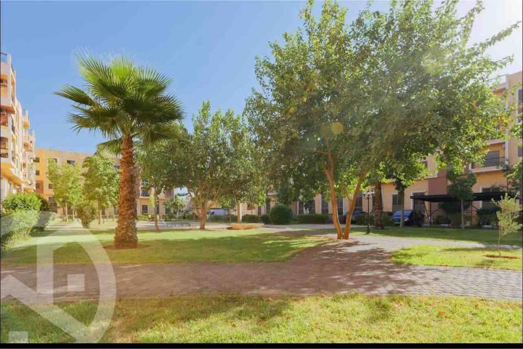 Des Lilas Dar Salam Chez Madame Assyl Avec 3 Piscines Apartment Marrakesh