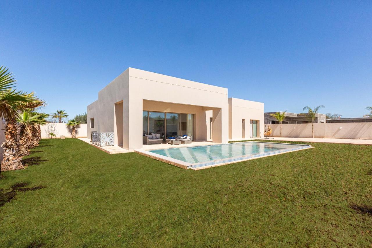 Elyssa Piscine Chauffee Villa