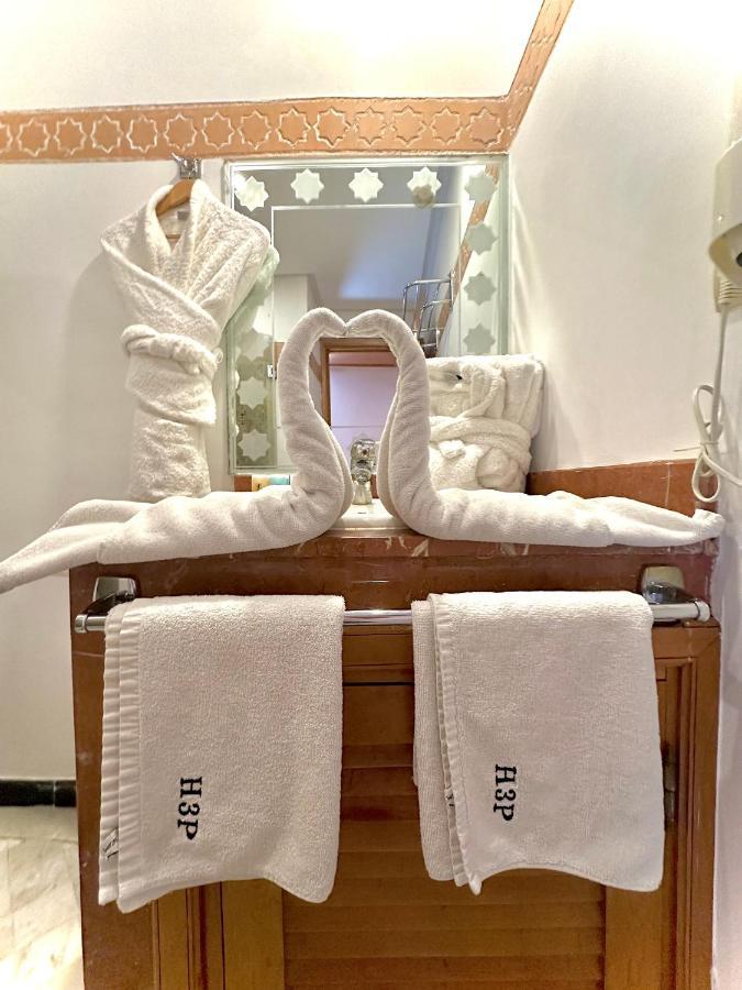 Les Trois Palmiers Hotel 3*