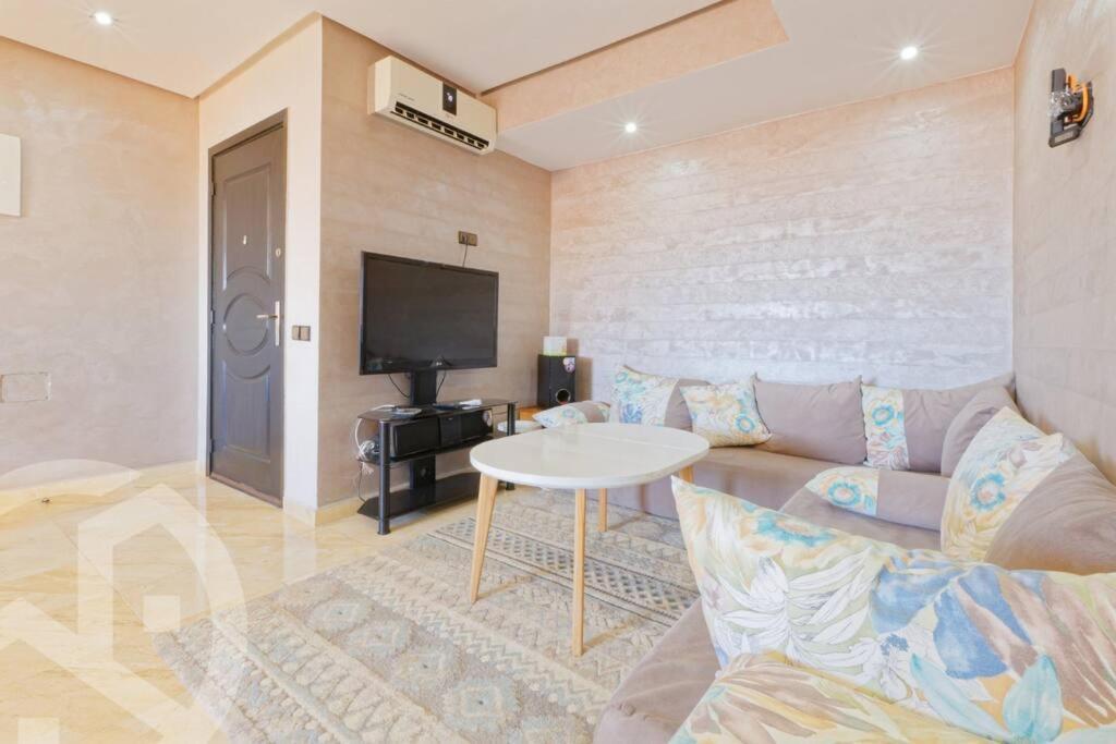 Des Lilas Dar Salam Chez Madame Assyl Avec 3 Piscines Apartment Marrakesh