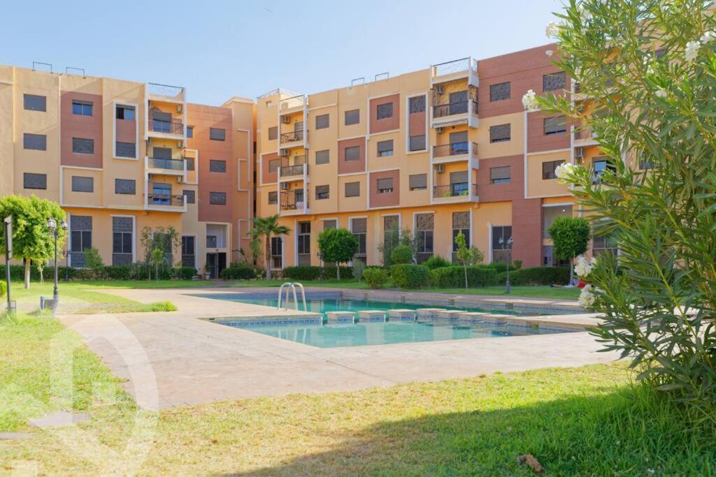 Apartment Des Lilas Dar Salam Chez Madame Assyl Avec 3 Piscines