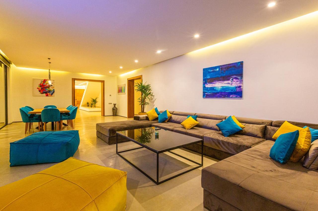 103 - Luxury Getaway - Private Jacuzzi Villa