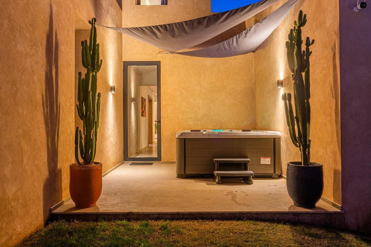 Villa 103 - Luxury Getaway - Private Jacuzzi Marrakesh