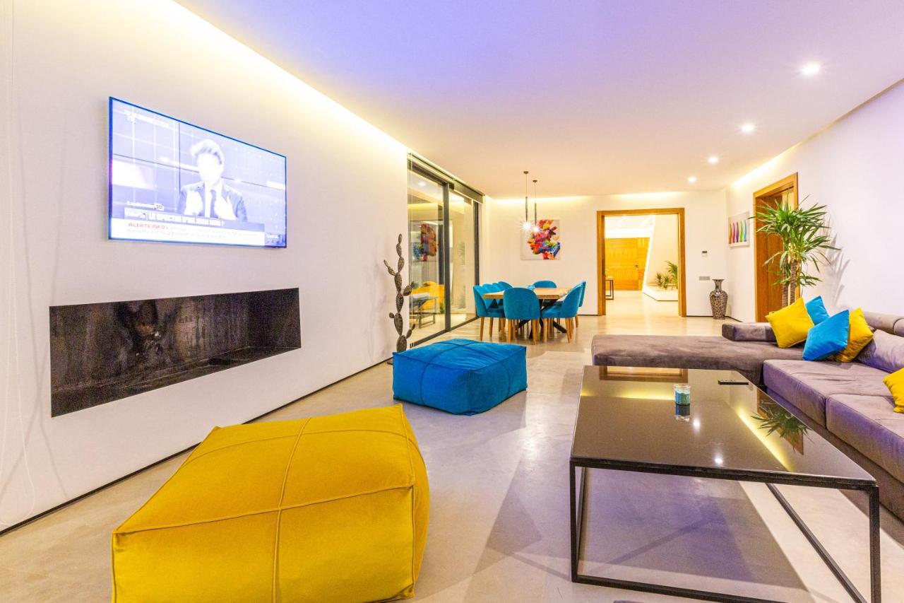 Villa 103 - Luxury Getaway - Private Jacuzzi