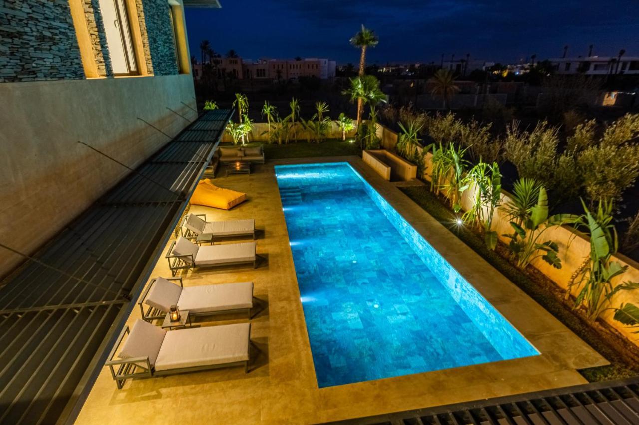 103 - Luxury Getaway - Private Jacuzzi Marraquexe