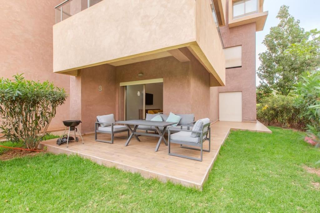 Golfique Pj, Jardin, Piscine Apartment *