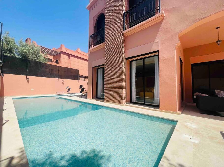Lina 4 Chambres Piscine *