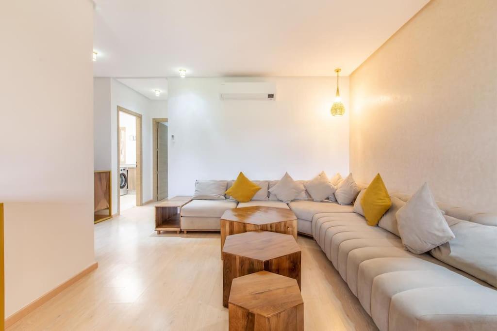 Golfique Pj, Jardin, Piscine Apartment