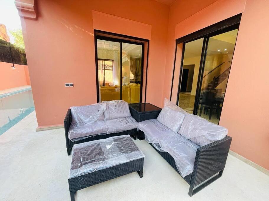 Lina 4 Chambres Piscine