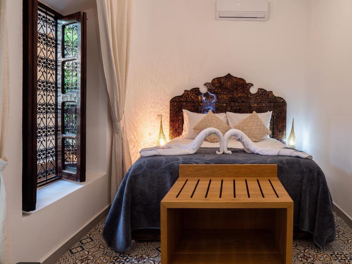 Riad Dar El Medina - Heated Swimming Pool, Jacuzzi & Marraquexe