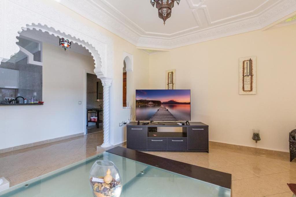 Apartment 2 *