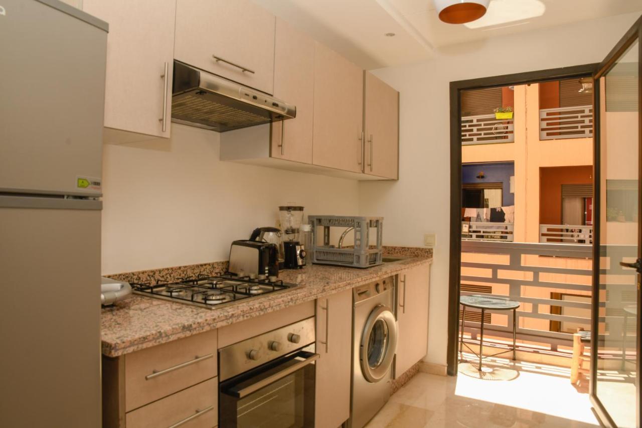 Stylish With A Pool In The Center Of Appartement