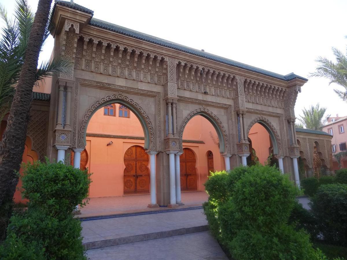 A Marrakech Dans La Touristique Al Qaria Assiyahia *