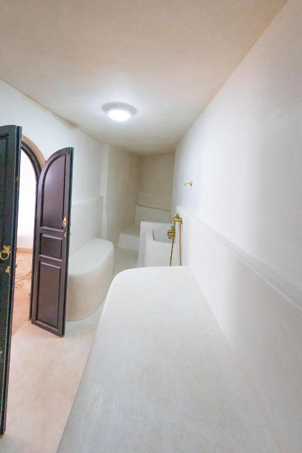27 & Entierement Privatise * Marrakesh
