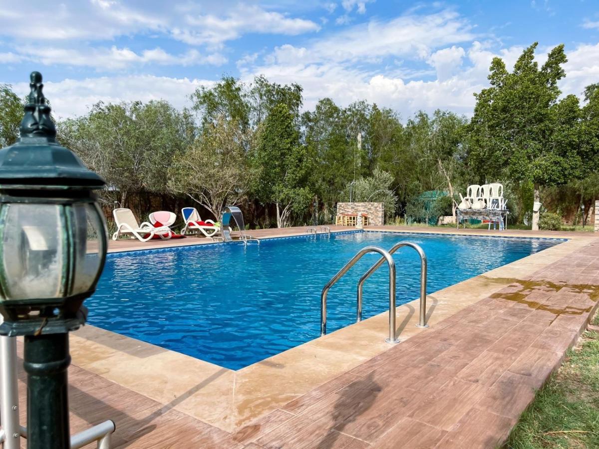 Maison Avec Piscine Et Grand Jardin 1 Hectare *