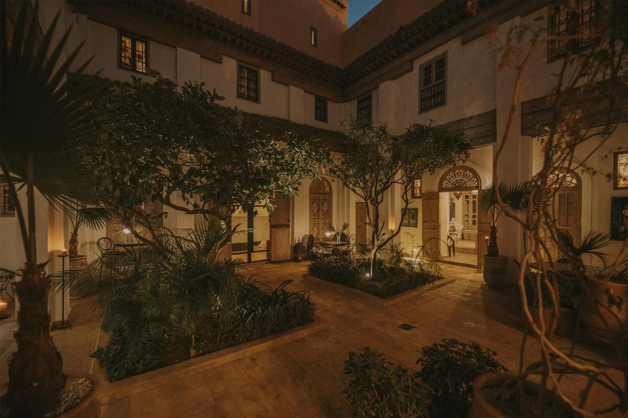 Guest house Les Hirondelles Boutique 4*