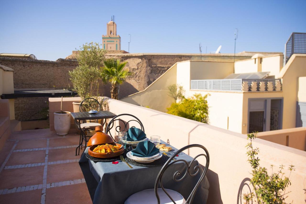 Guest house Les Hirondelles Boutique 4*