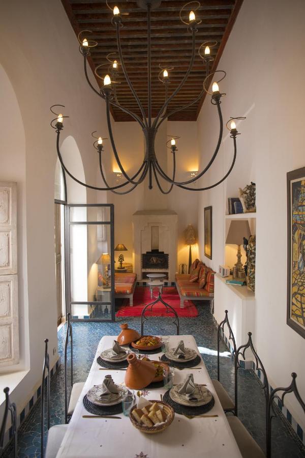 Les Hirondelles Boutique