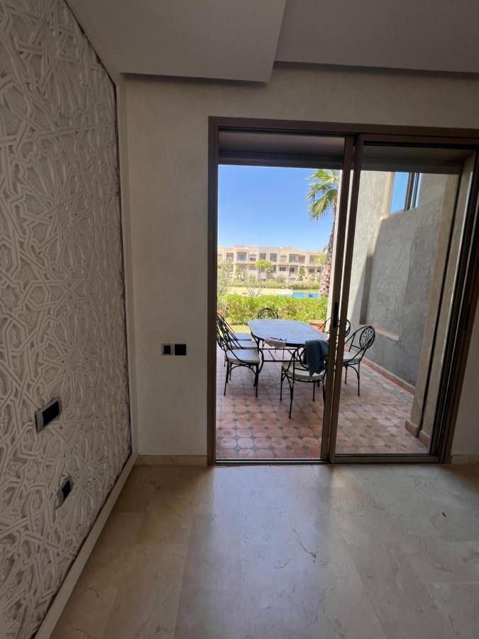 Prestigia 3 Piscine Apartment *