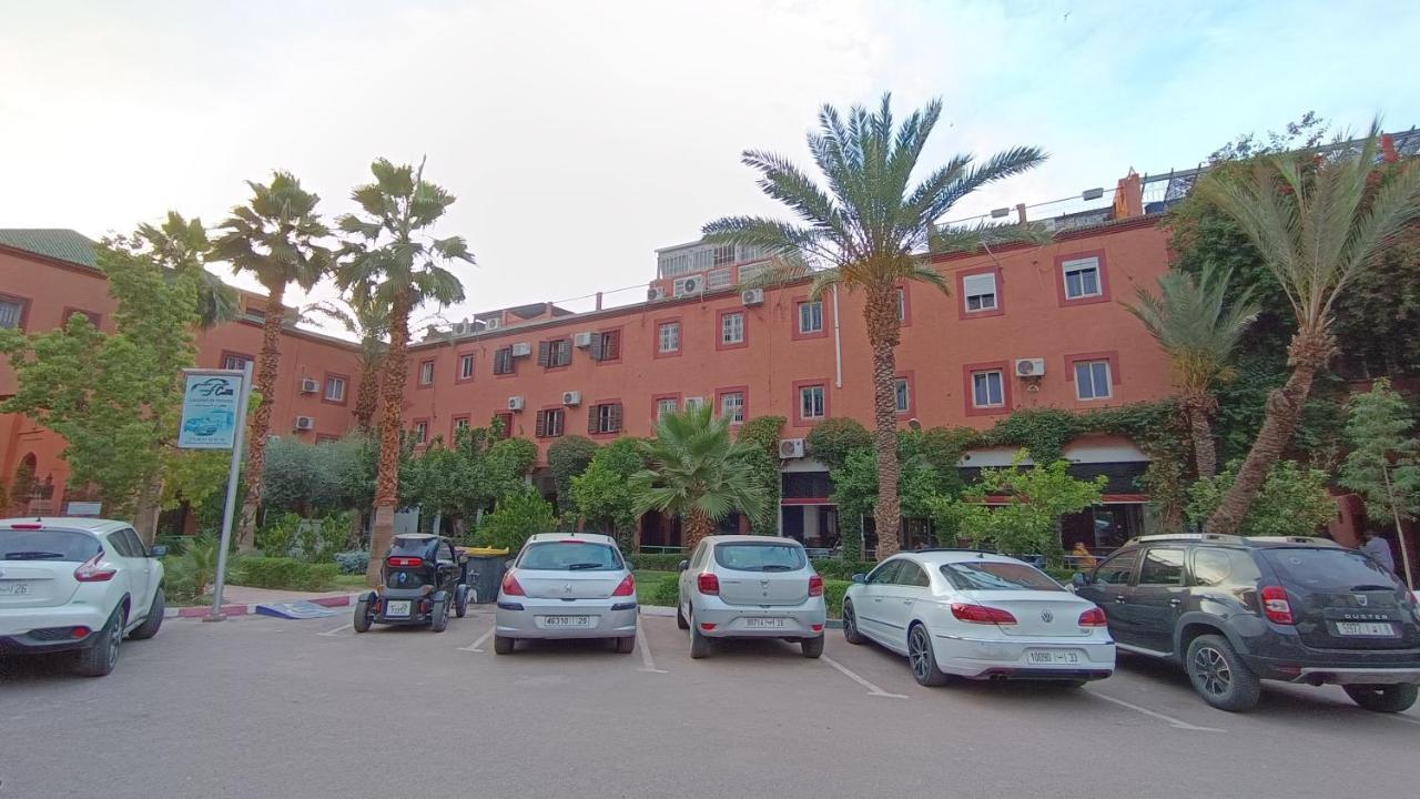 A Marrakech Dans La Touristique Al Qaria Assiyahia * Marrakesh