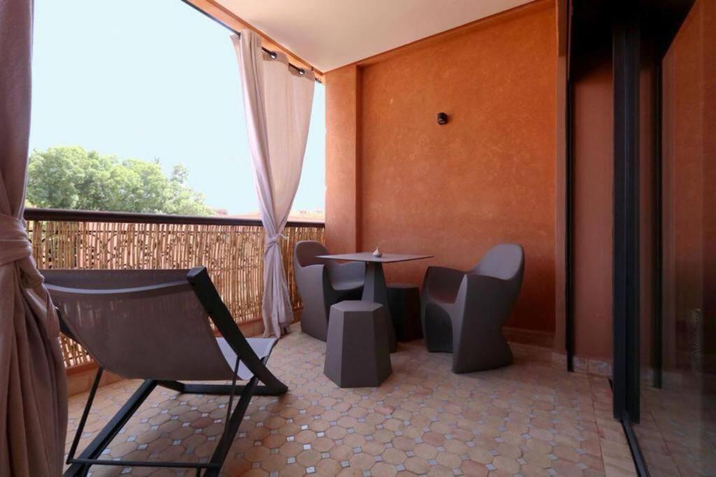 App. Traversant Au Gueliz + Piscine Sur Le Toit Apartment *