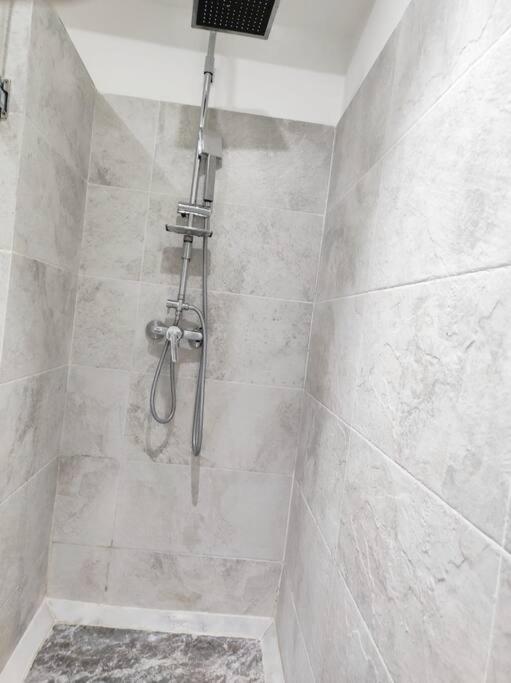 Plein Centre Marrakech, Grand Balcon Filant Appartement *