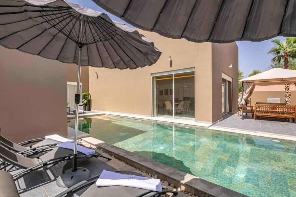 Villa Mima, Lux, Billard, Jeux, Cuisiniere , Piscine Chauffee, Marrakesh
