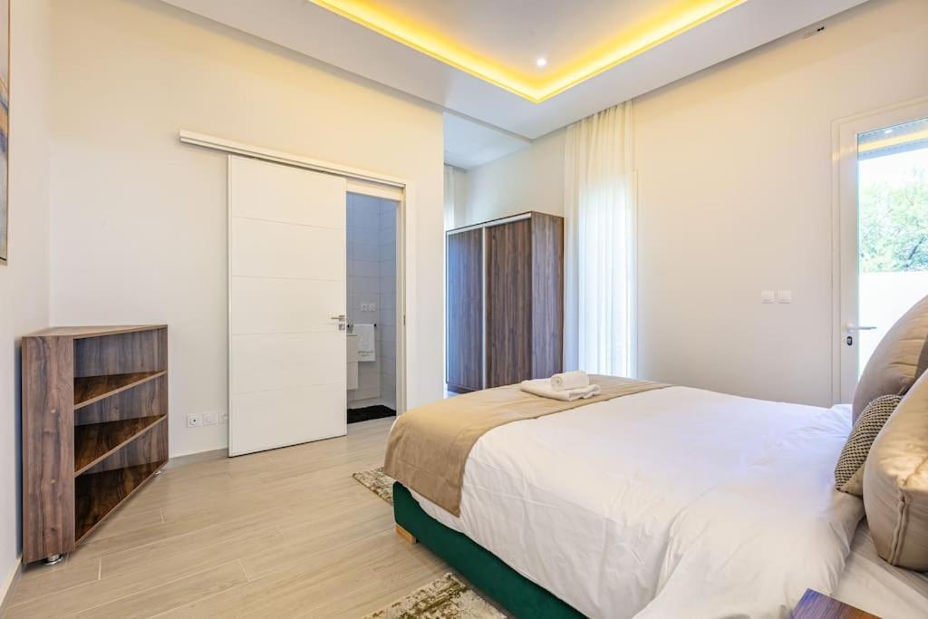 Mima, Lux, Billard, Jeux, Cuisiniere , Piscine Chauffee, * Marrakesh