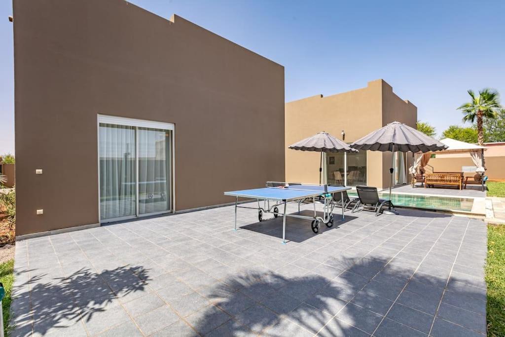 Mima, Lux, Billard, Jeux, Cuisiniere , Piscine Chauffee,