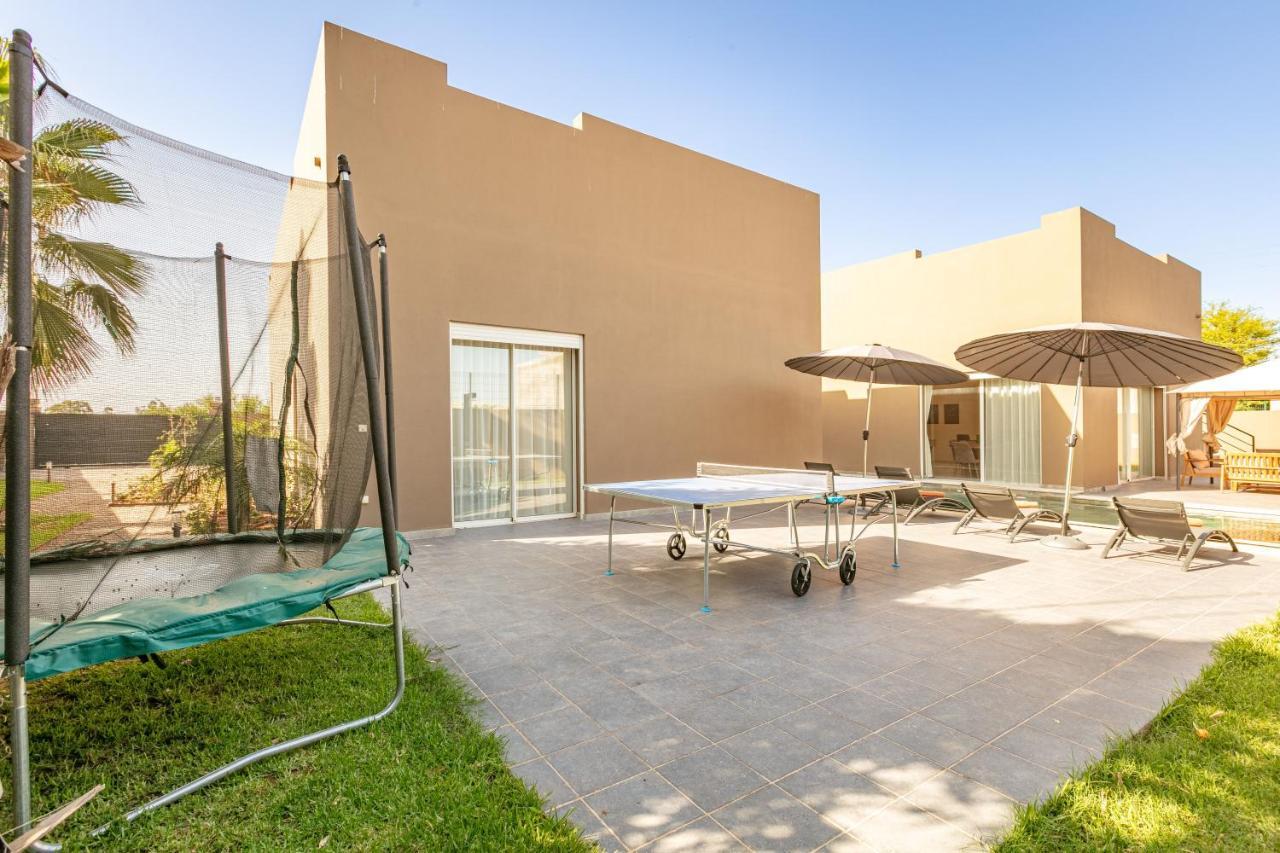 Mima, Lux, Billard, Jeux, Cuisiniere , Piscine Chauffee, * Marrakesh