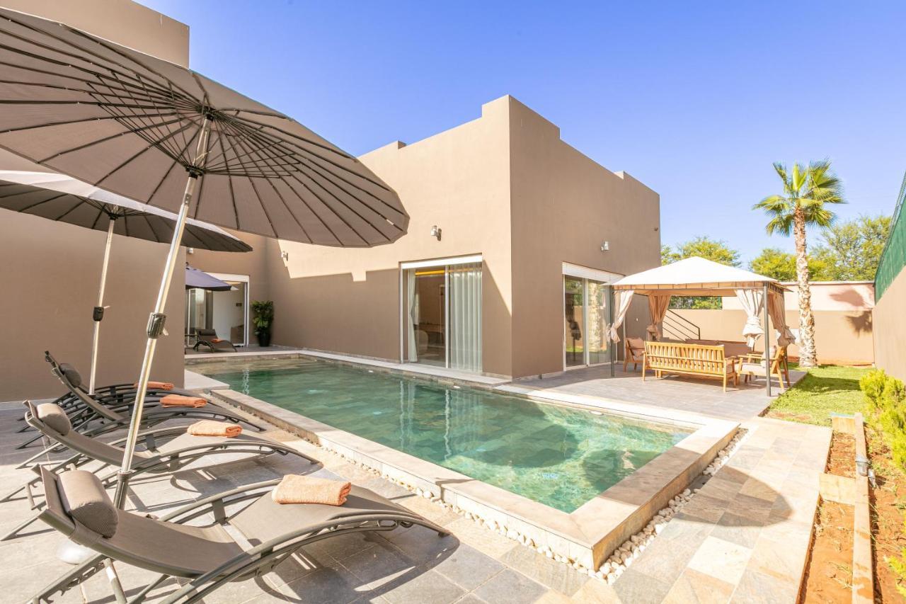Mima, Lux, Billard, Jeux, Cuisiniere , Piscine Chauffee, *