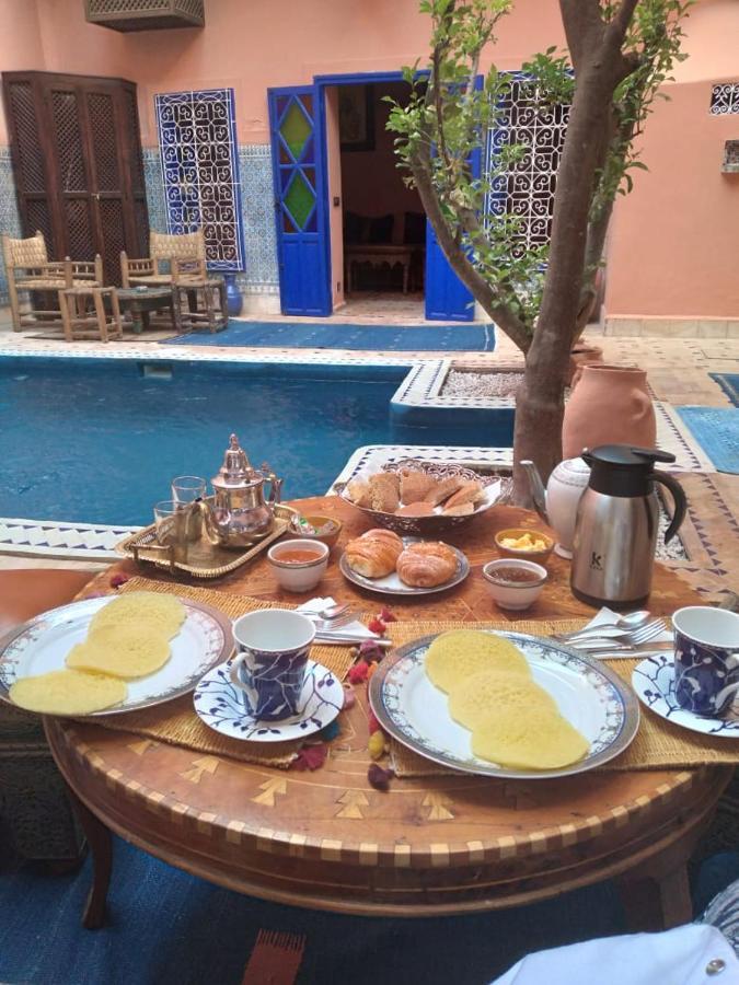 Al Yasmin Apartment *