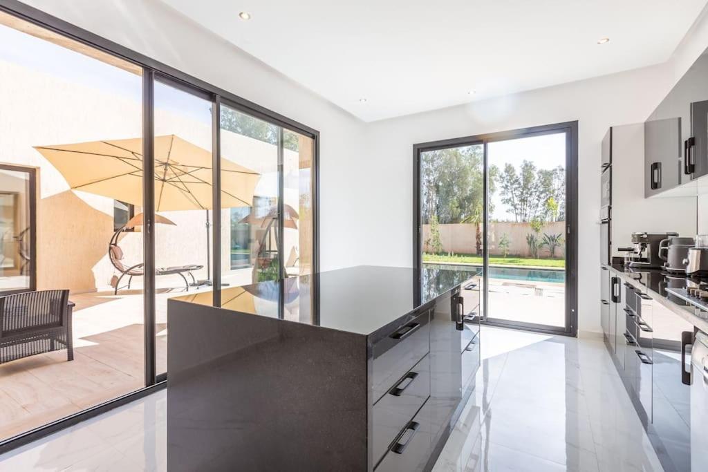 Villa Miami, Jacuzzi, Piscine Chauffee ,table Ping Pong Marrakesh