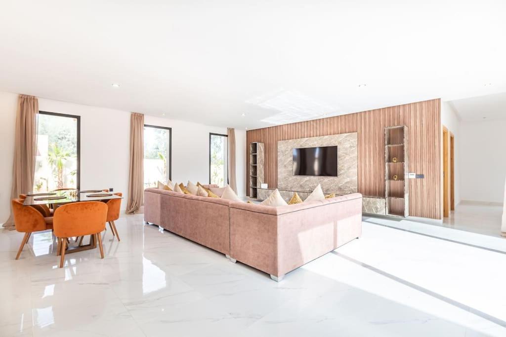 Miami, Jacuzzi, Piscine Chauffee ,table Ping Pong Villa *