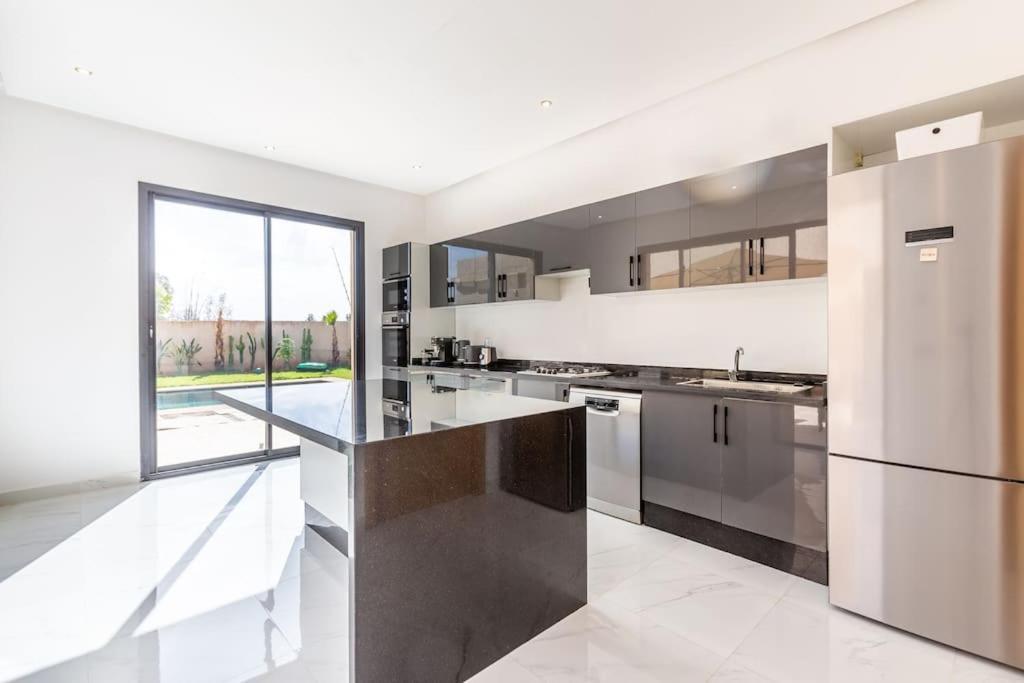 Miami, Jacuzzi, Piscine Chauffee ,table Ping Pong Villa