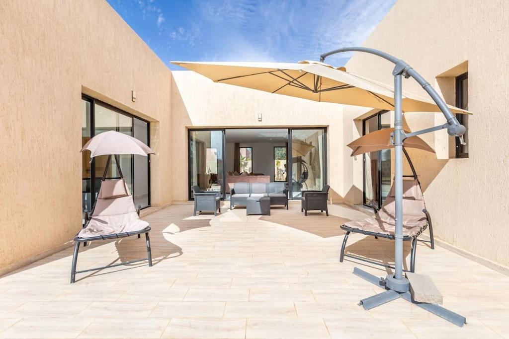 Miami, Jacuzzi, Piscine Chauffee ,table Ping Pong Villa *