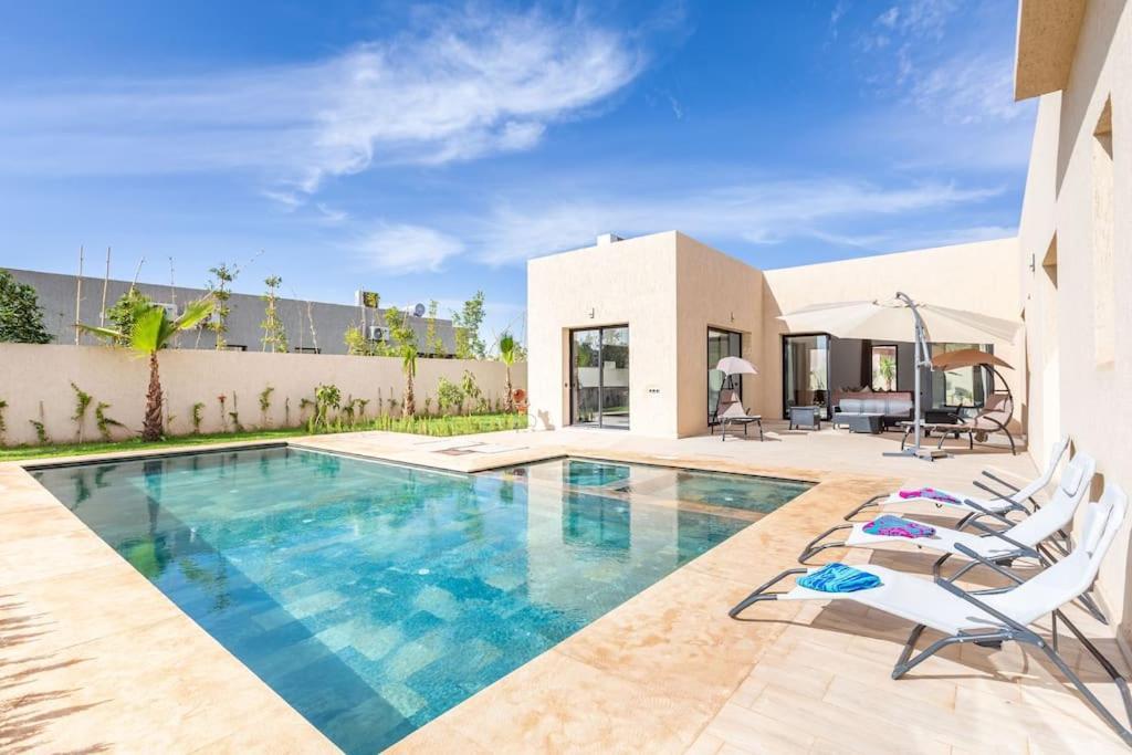 Miami, Jacuzzi, Piscine Chauffee ,table Ping Pong Marrakesh