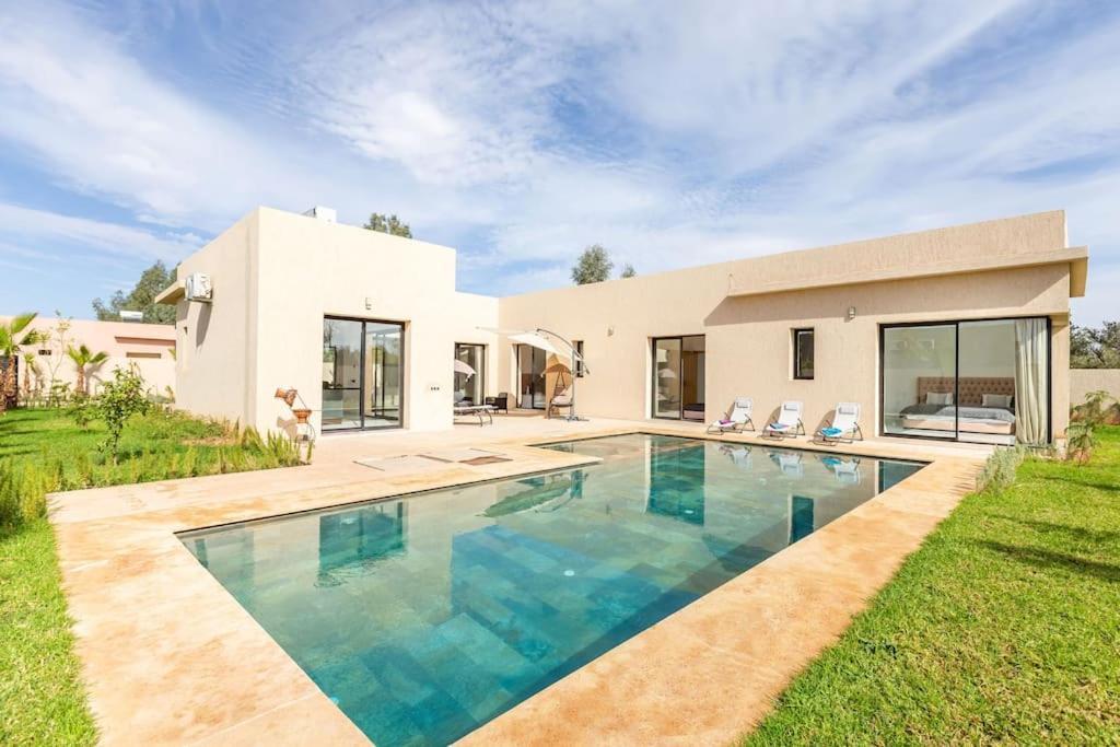 Miami, Jacuzzi, Piscine Chauffee ,table Ping Pong Villa Marrakesh