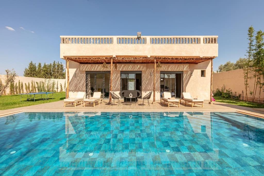 Villa Leila,piscine , Grand Jardin, Jeux , Cuisiniere Marrakesh