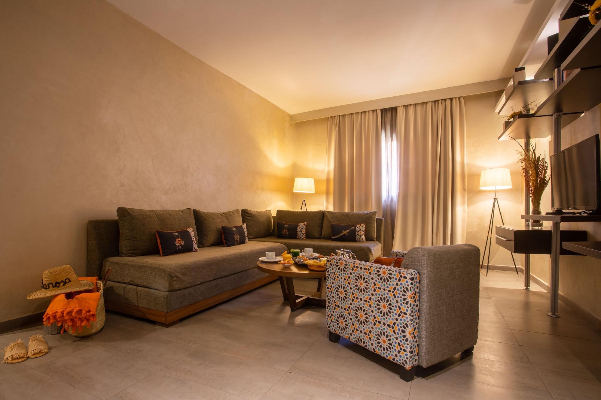 Dellarosa Y Hotel 4*
