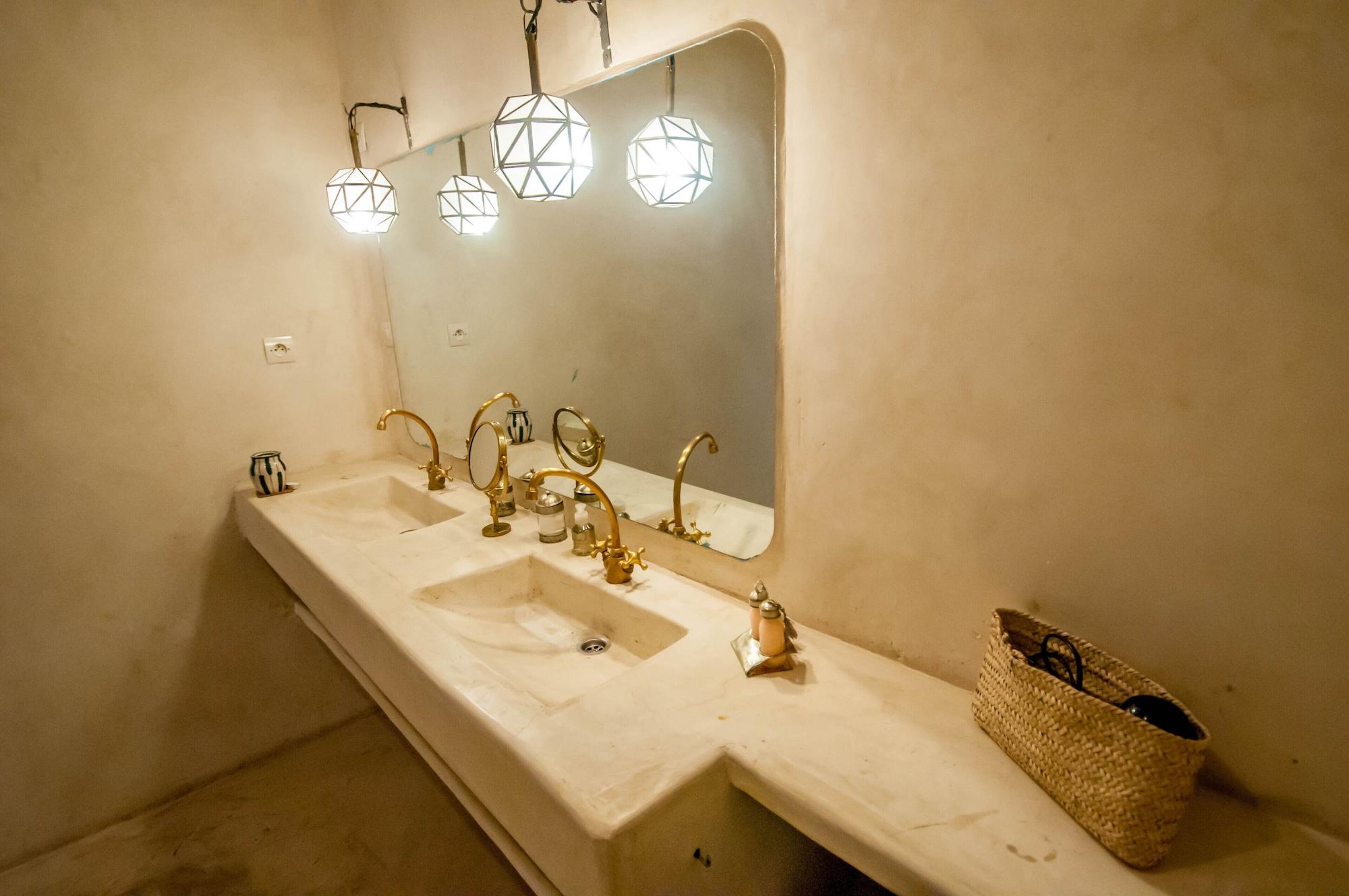 Riad Almeria & Spa 4*