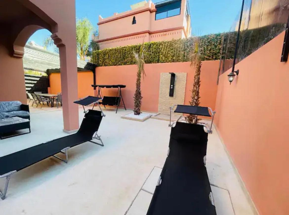 Villa The Avec Piscine Chauffee 4 *