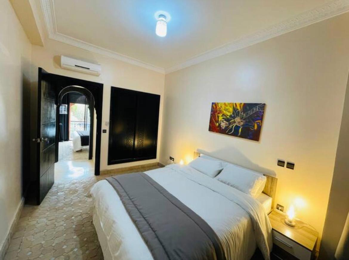 The Avec Piscine Chauffee 4 *
