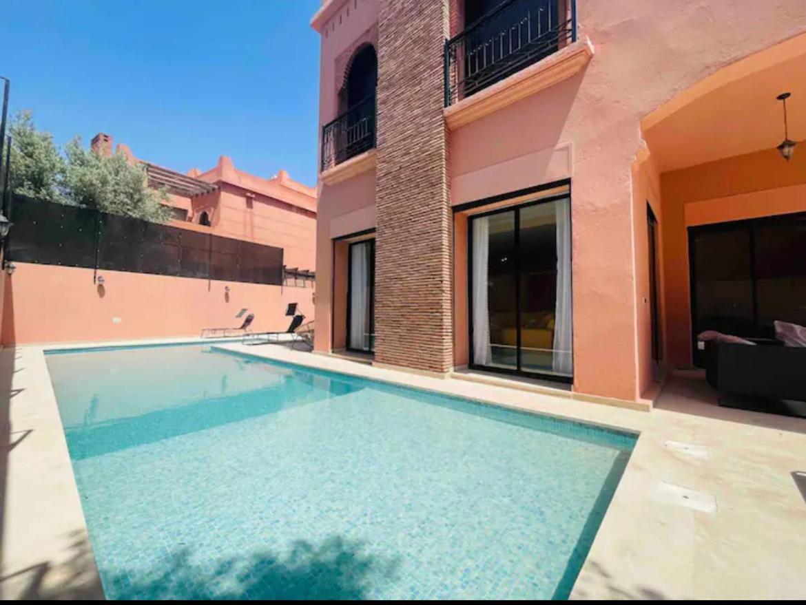 The Avec Piscine Chauffee 4 Villa *