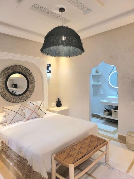 Isahiac Avec Piscine En Exclusivite Marrakesh