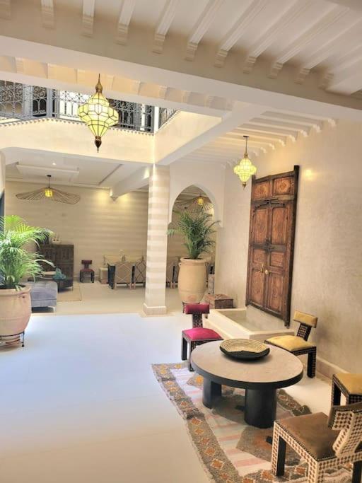 Isahiac Avec Piscine En Exclusivite *