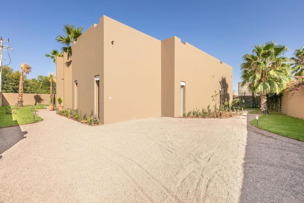 Sanna, Elegante Avec Piscine Chauffee, Jeux Villa